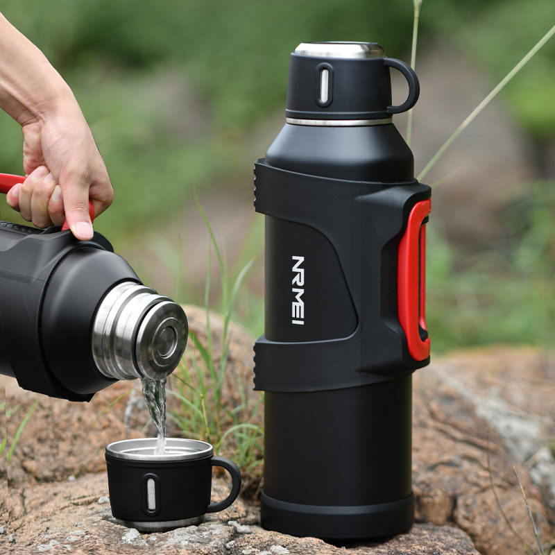 Outdoor Camping Water Jug - Pichet isolé en acier inoxydable avec