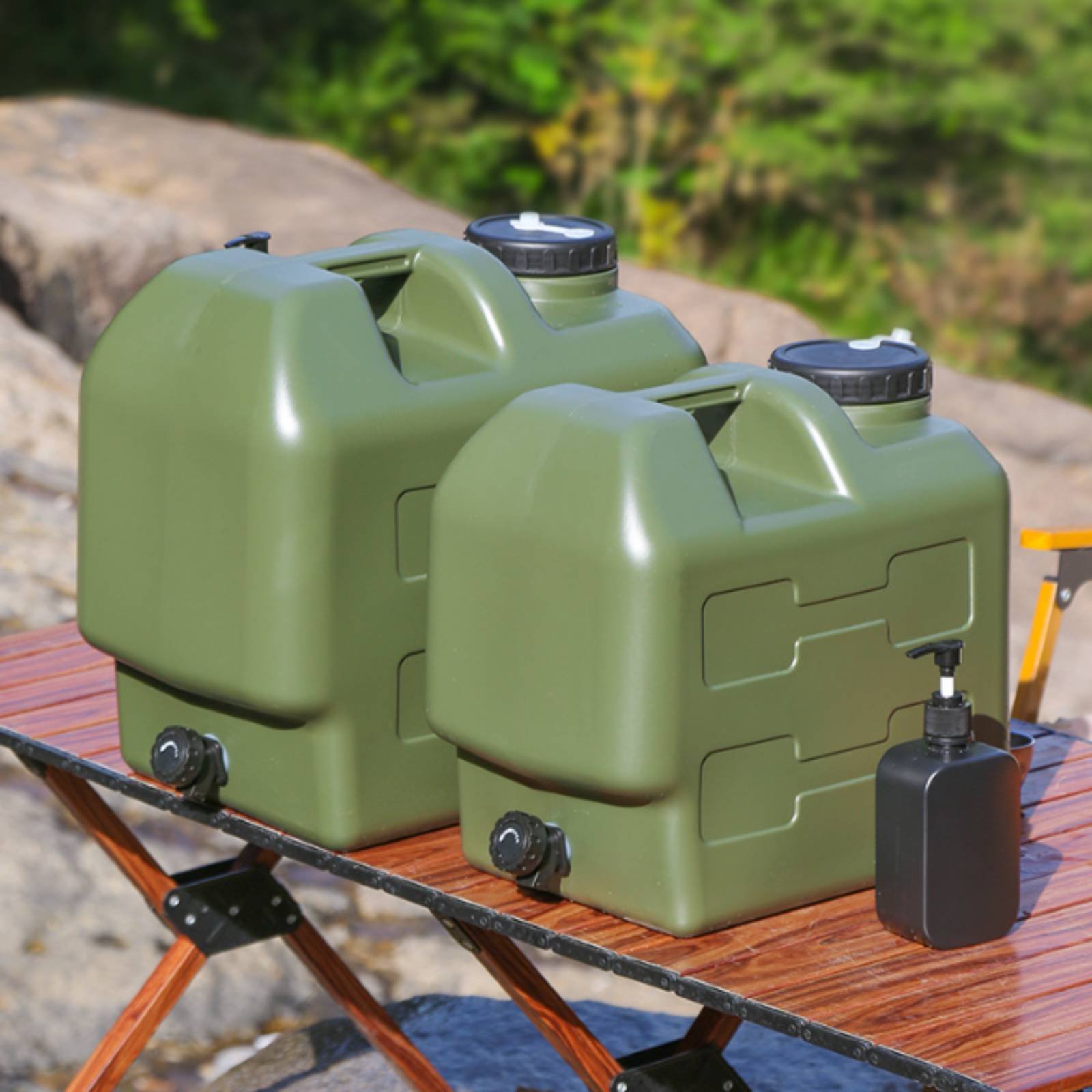 Conteneur d'eau avec robinet,  - Outdoor Camping Water Jug avis et prix